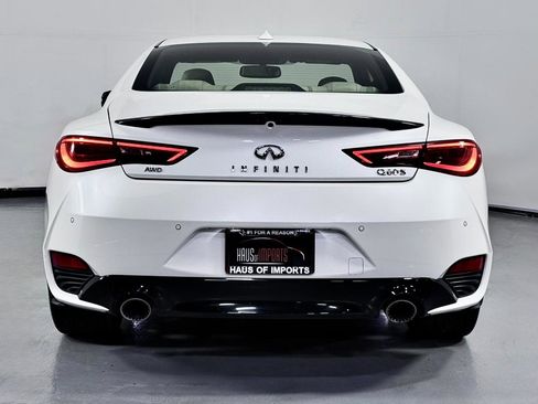 Used 2020 INFINITI Q60 Red Sport 400 w/ Carbon Fiber Package image 8