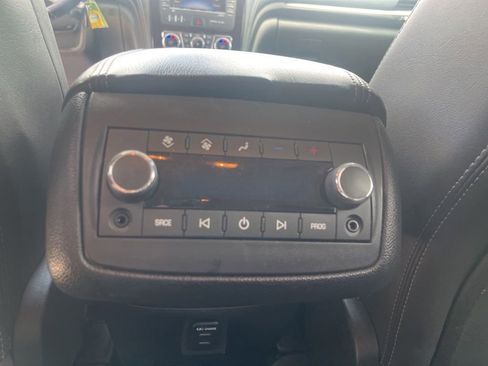 Used 2015 Chevrolet Traverse LT FWD image 18