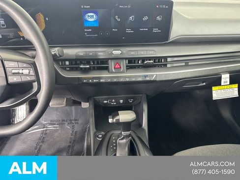 Used 2025 Kia K4 FWD image 31