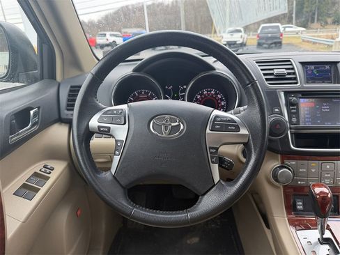 Used 2013 Toyota Highlander Limited image 15