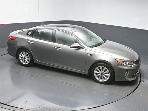 Used 2018 Kia Optima EX w/ Technology Package image 42