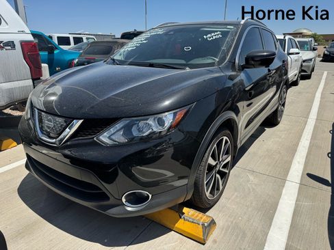 Used 2018 Nissan Rogue Sport SL w/ SL Premium Package AWD/4WD image 2