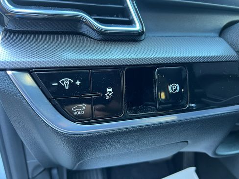 Used 2023 Kia Sportage SX image 18