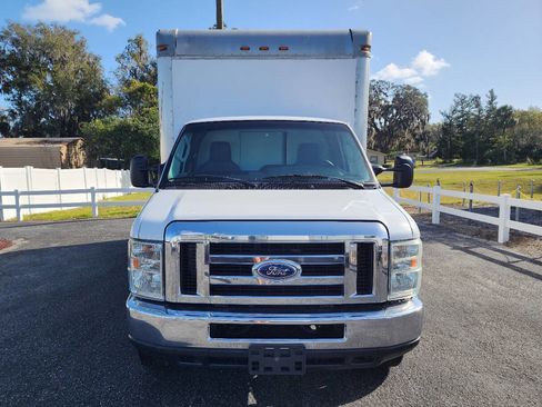 Used 2015 Ford E-350 and Econoline 350 Super Duty image 9