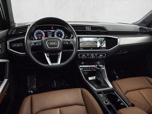 Certified 2025 Audi Q3 2.0T Premium Plus w/ Premium Plus Package image 19