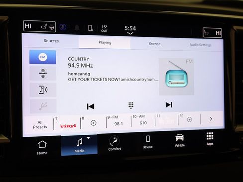 Used 2024 Chrysler Pacifica Touring-L image 48