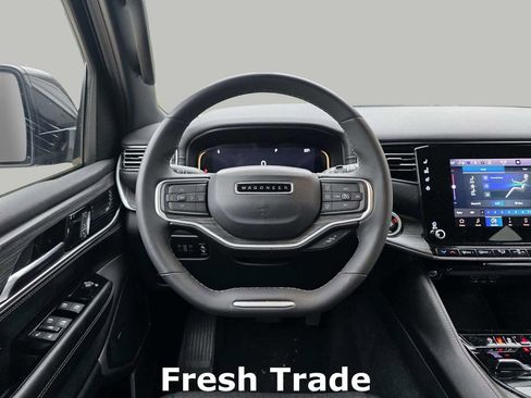 Used 2023 Jeep Wagoneer L Series II image 13