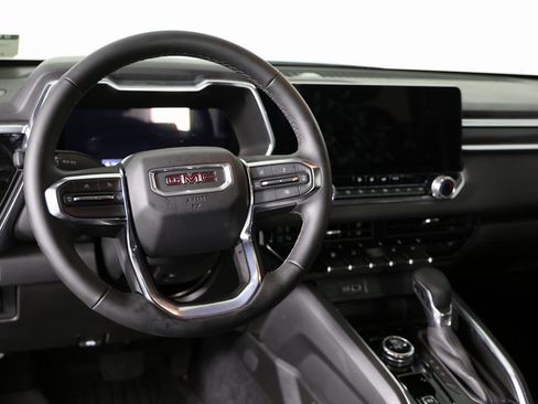 New 2025 GMC Canyon Elevation w/ Convenience Package image 12