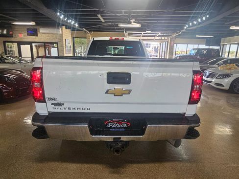 Used 2019 Chevrolet Silverado 2500 W/T w/ WT Convenience Package image 6