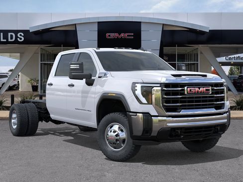 New 2026 GMC Sierra 3500 Pro w/ Convenience Package RWD image 7
