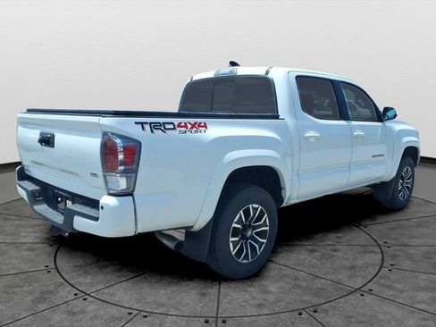 Used 2020 Toyota Tacoma TRD Sport w/ Technology Package AWD/4WD image 4