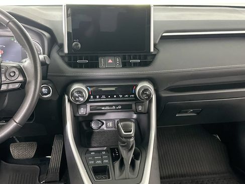 Used 2025 Toyota RAV4 XLE Premium AWD/4WD image 18