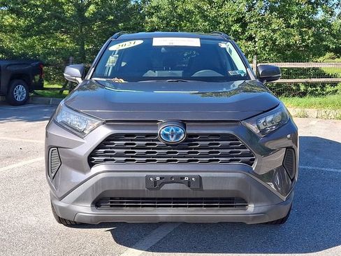 Certified 2021 Toyota RAV4 LE AWD/4WD image 2