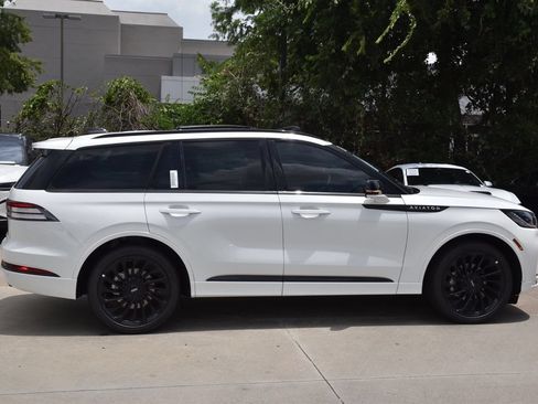 New 2026 Lincoln Aviator Reserve AWD/4WD image 5