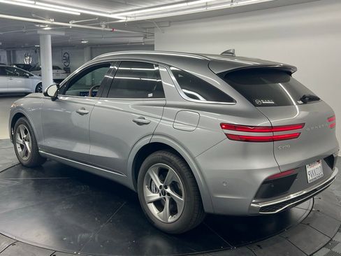 Used 2026 Genesis GV70 2.5T Advanced image 4