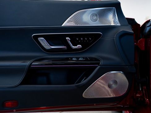 Used 2022 Mercedes-Benz SL 55 AMG 4MATIC image 23