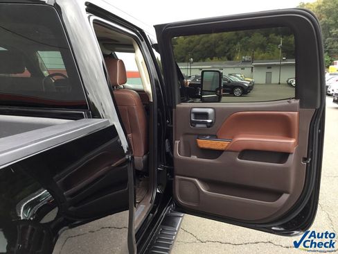 Used 2016 Chevrolet Silverado 3500 High Country w/ Duramax Plus Package image 40