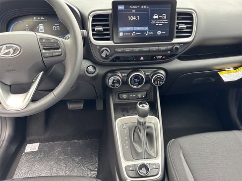 New 2026 Hyundai Venue SEL image 27