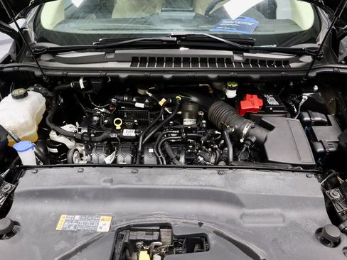 Certified 2022 Ford Edge SE image 17