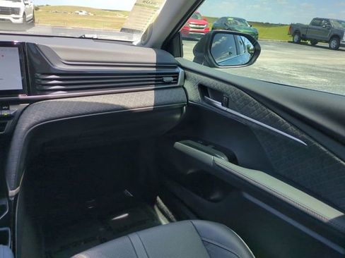 Used 2025 Toyota Camry XLE w/ Premium Plus Package FWD image 16