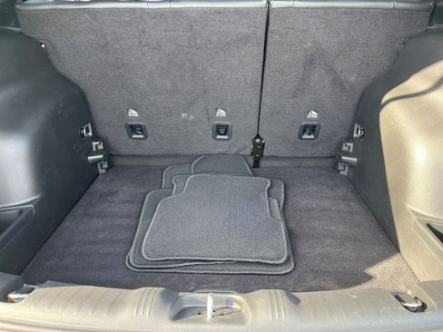 Used 2025 Jeep Compass Limited image 31