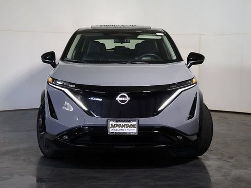 Used 2023 Nissan Ariya AWD/4WD image 9