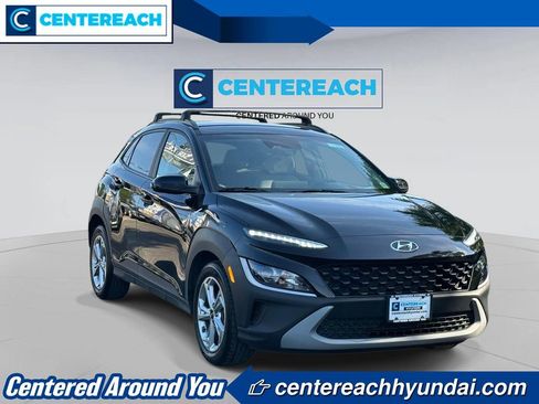 Used 2023 Hyundai Kona SEL AWD/4WD image 2