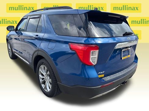 Used 2023 Ford Explorer XLT w/ Equipment Group 202A RWD image 9