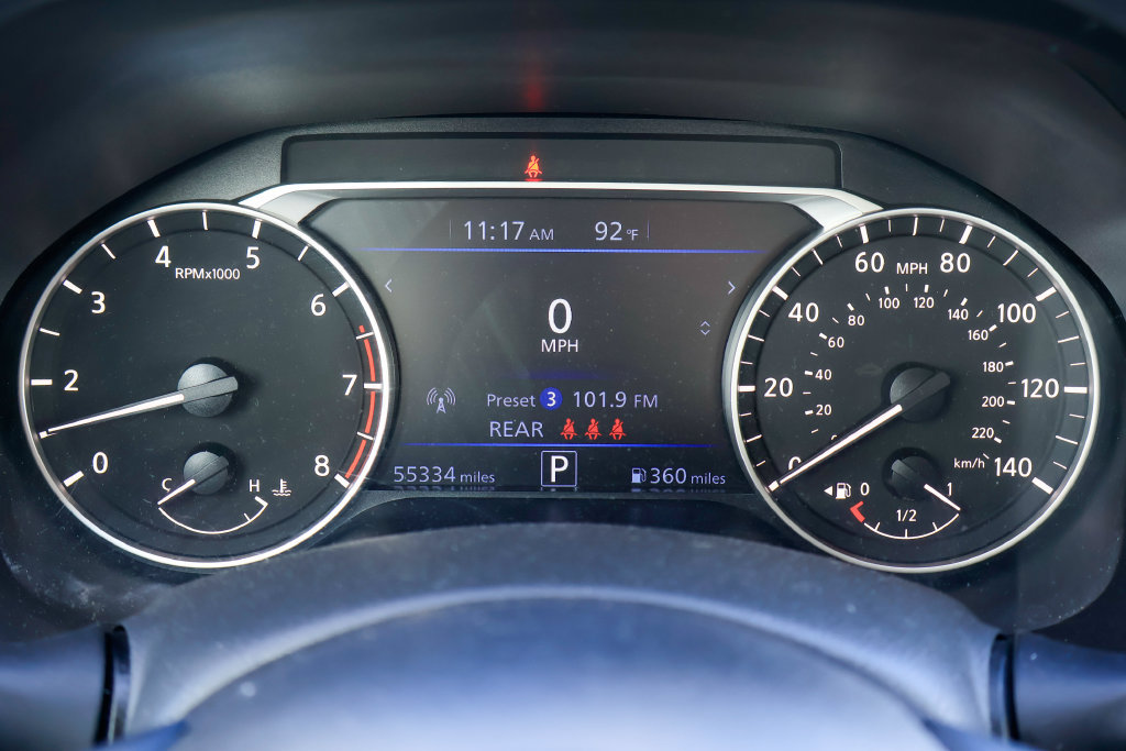Used 2024 Nissan Altima 2.5 SV FWD image 11