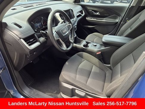 Used 2024 GMC Terrain SLE AWD/4WD image 17