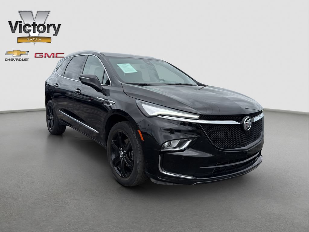 Used 2023 Buick Enclave Essence w/ Sport Touring Edition FWD image 8