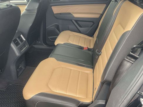 Used 2022 Volkswagen Atlas Cross Sport SEL Premium R-Line AWD/4WD image 12