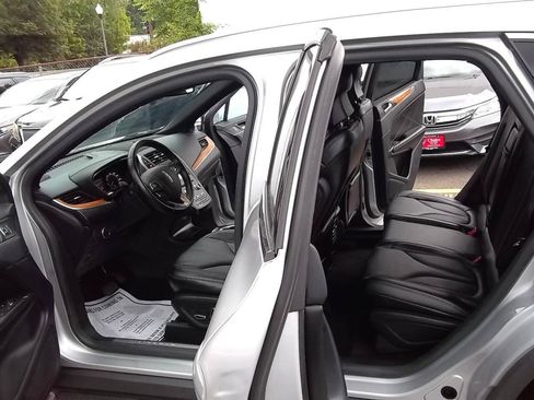 Used 2018 Lincoln MKC Select w/ Select Plus Package AWD/4WD image 6