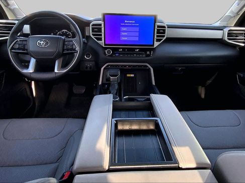 Used 2024 Toyota Tundra Limited AWD/4WD image 16
