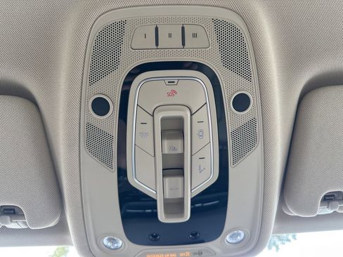 Used 2018 Audi Q7 3.0T Prestige image 65