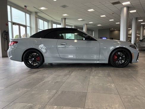 Used 2023 BMW 430i Convertible w/ M Sport Package image 11