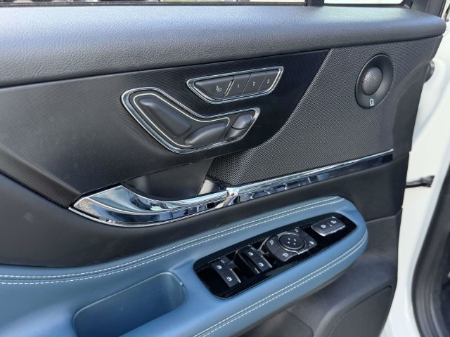 Used 2021 Lincoln Corsair Grand Touring w/ Equipment Group 301A AWD/4WD image 17