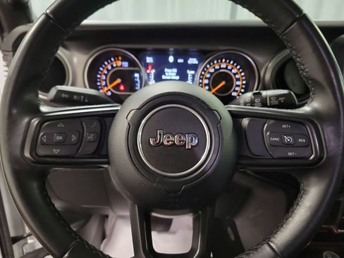 Used 2022 Jeep Wrangler Unlimited Sport AWD/4WD image 17