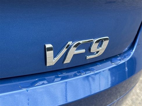 New 2024 VinFast VF 9 Plus image 11