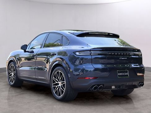 Certified 2026 Porsche Cayenne E-Hybrid Coupe AWD/4WD image 3