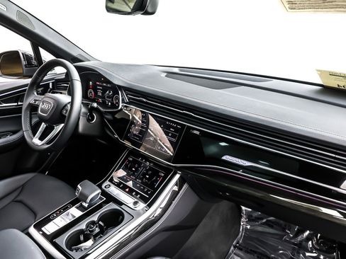 Used 2025 Audi Q7 3.0T Premium Plus w/ Premium Plus Package image 17