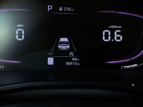 Used 2025 Kia Soul LX w/ LX Technology Package FWD image 36