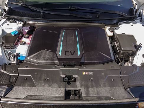 Used 2024 Hyundai Ioniq 5 SEL image 26