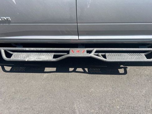 Used 2024 RAM 2500 Laramie AWD/4WD image 13