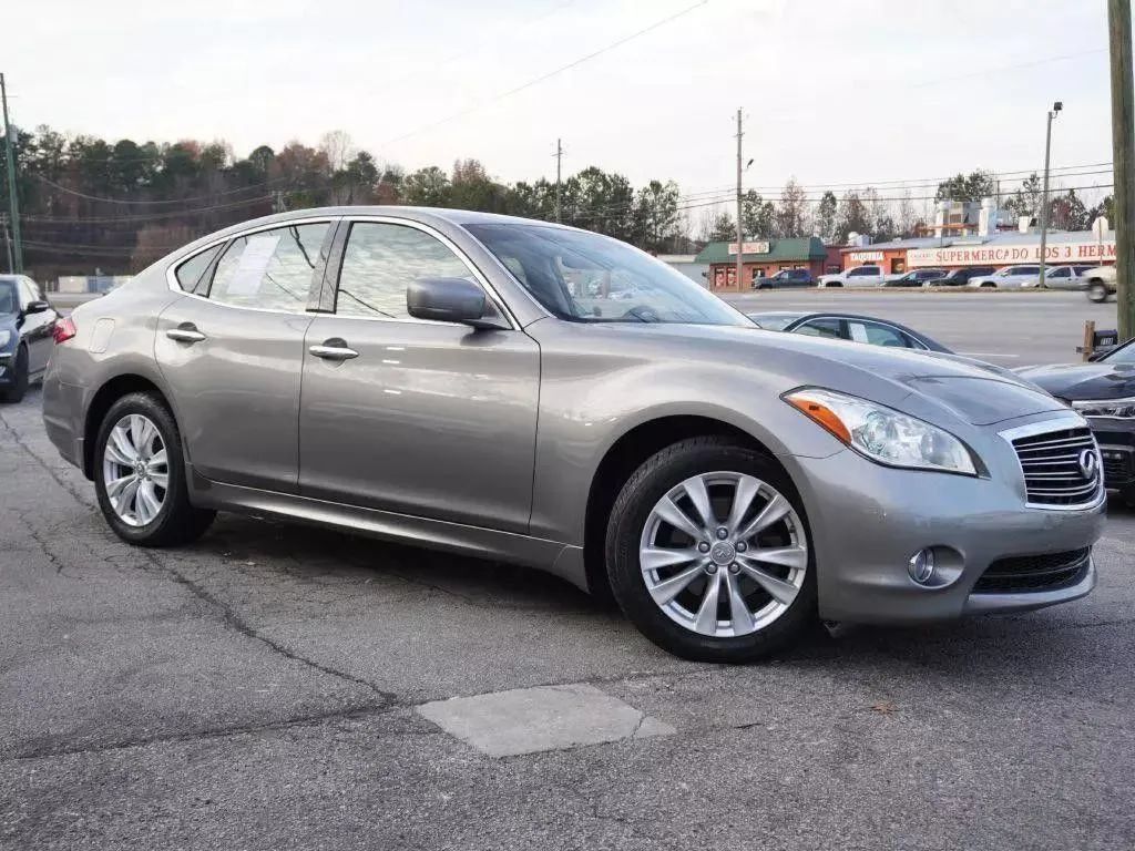 Used 2011 INFINITI M37 w/ Premium Pkg RWD image 10