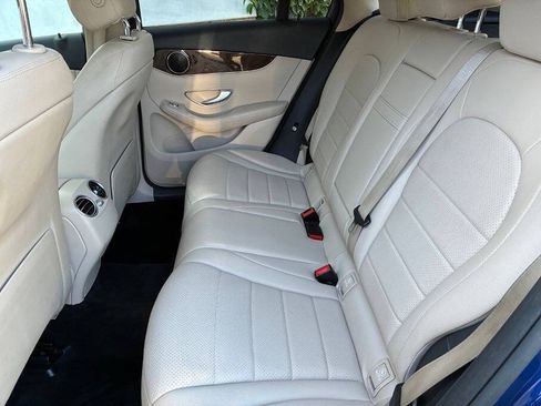 Used 2017 Mercedes-Benz GLC 300 image 23