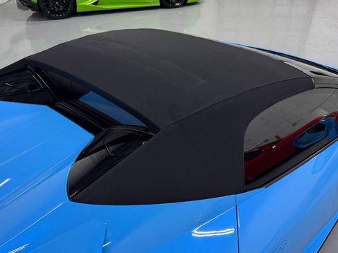 Used 2020 Lamborghini Huracan EVO RWD image 14