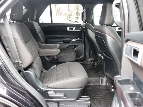 Used 2020 Ford Explorer XLT w/ Comfort Package image 15