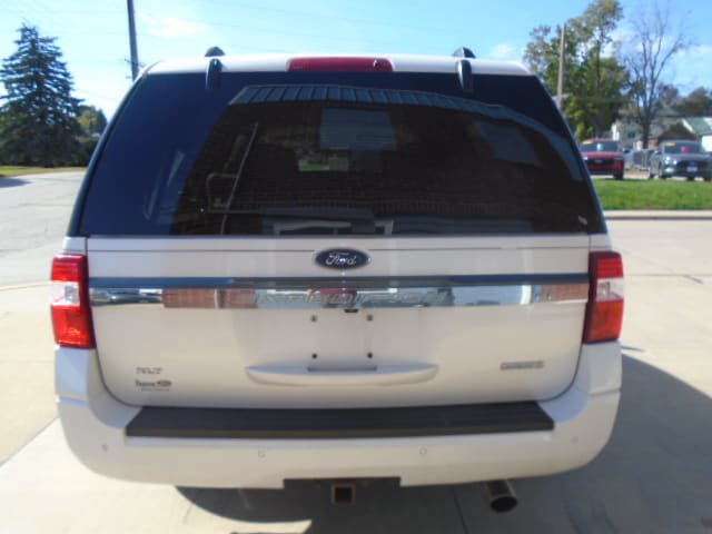 Used 2017 Ford Expedition EL XLT w/ Equipment Group 202A AWD/4WD image 4