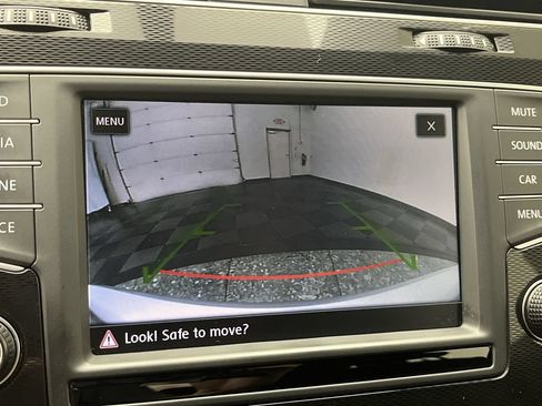 Used 2017 Volkswagen GTI S FWD image 5